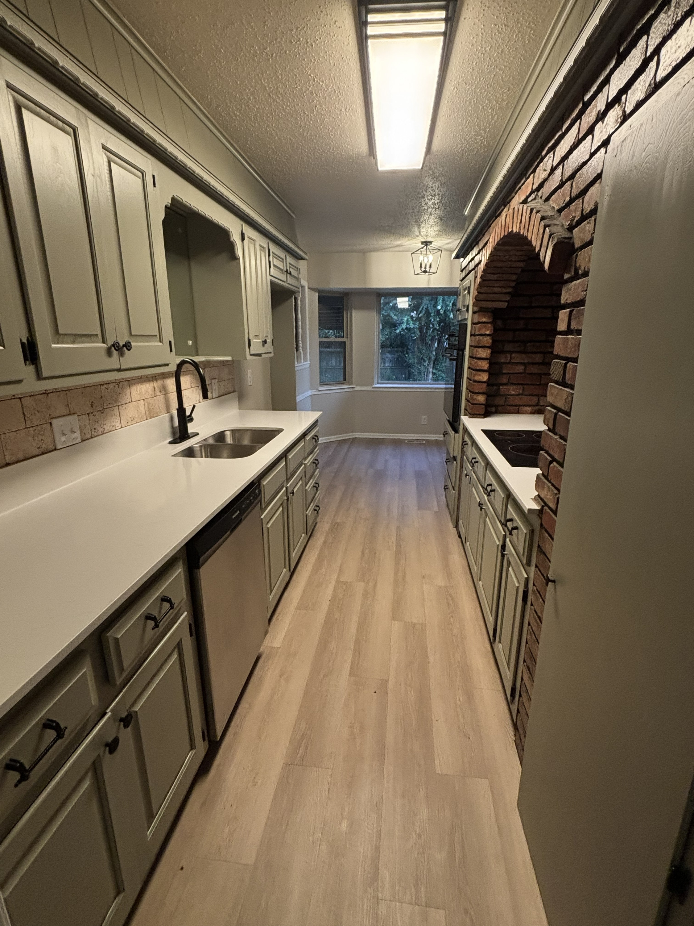 6722 East 75th Street South